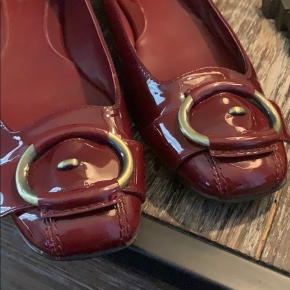 COLE Haan Nike Air Cranberry Patent Leather Flats - Picture 6 of 15